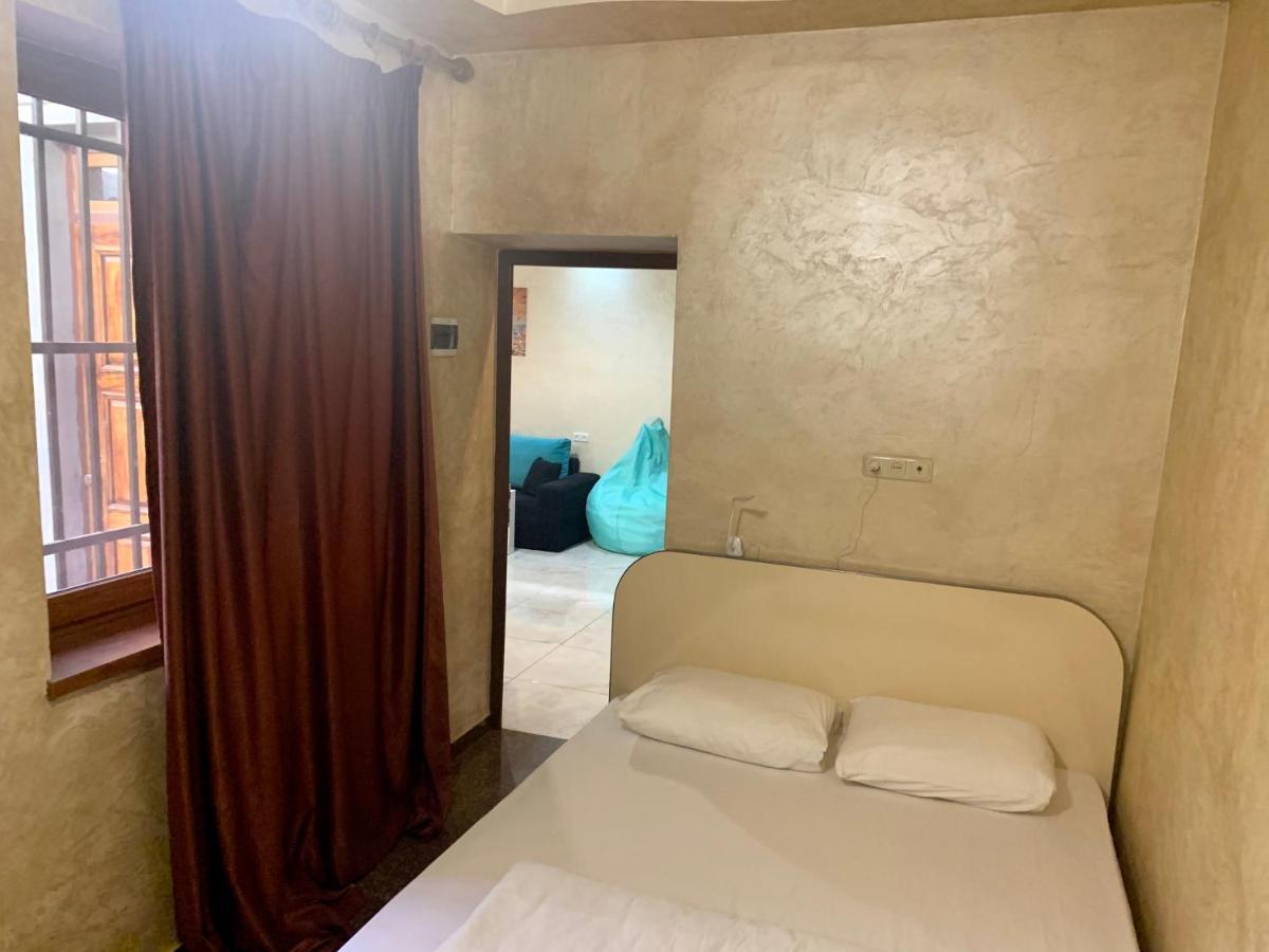 Luxury Apartment With Jacuzzi On Republic Square Jerevan Exteriör bild