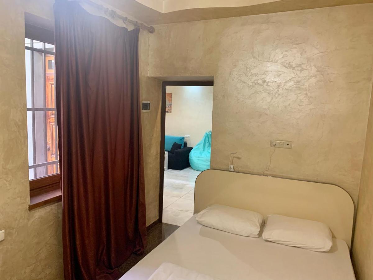 Luxury Apartment With Jacuzzi On Republic Square Jerevan Exteriör bild