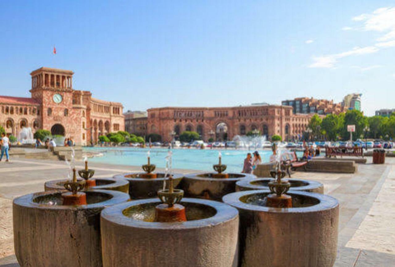 Luxury Apartment With Jacuzzi On Republic Square Jerevan Exteriör bild